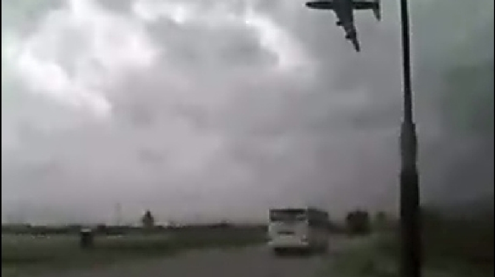 130501-Afghan-plane-crash.jpg