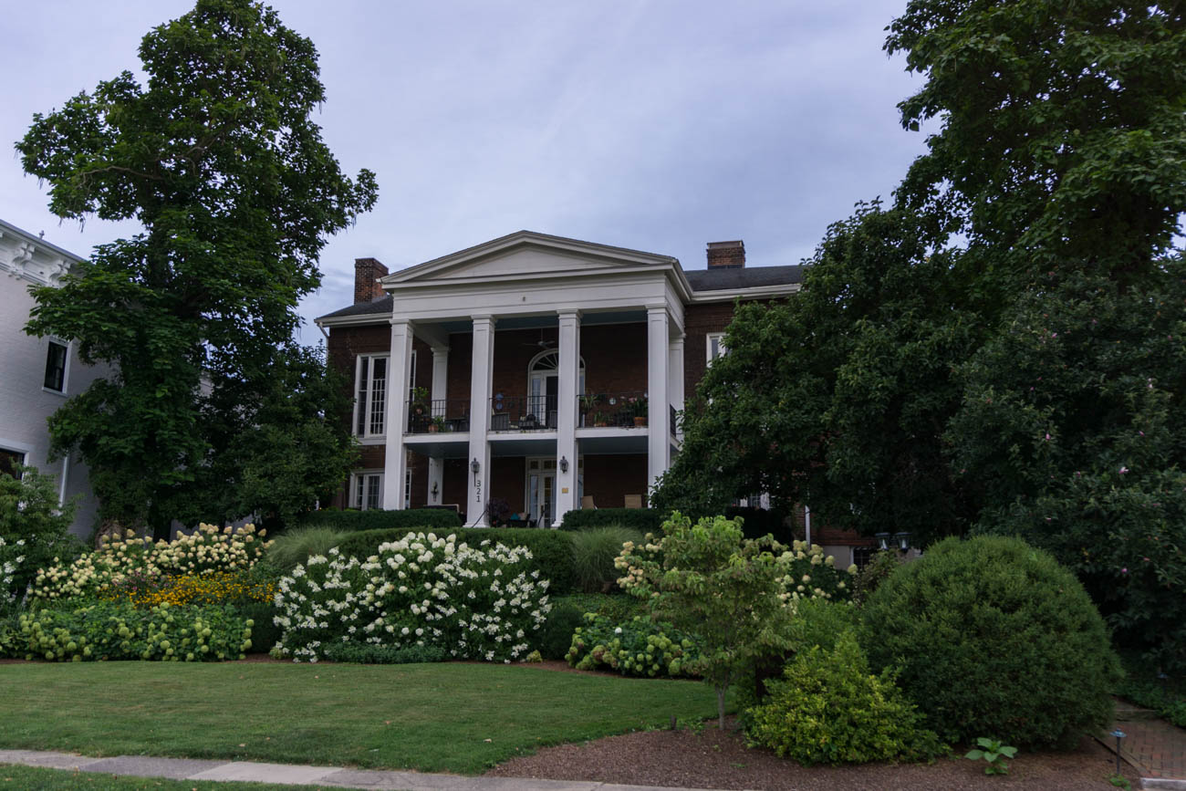 Covington’s Riverside Drive Is One Of The Prettiest Strolls You Can