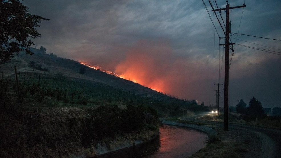 Wenatchee wildfire 'like watching a natural disaster within arm's reach