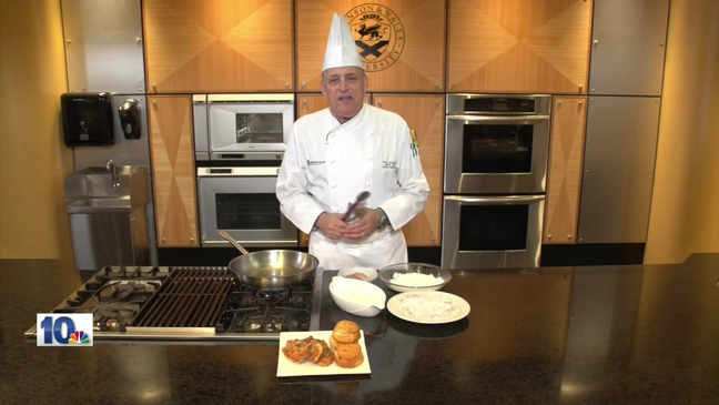 Run for the Roses: Fried chicken biscuits with honey