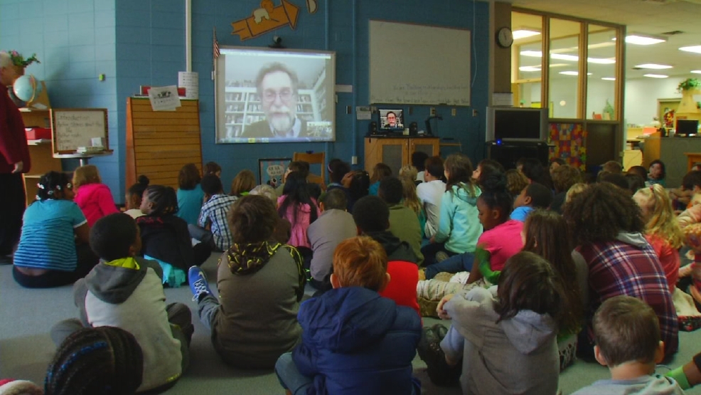Author teaches local students the importance of reading