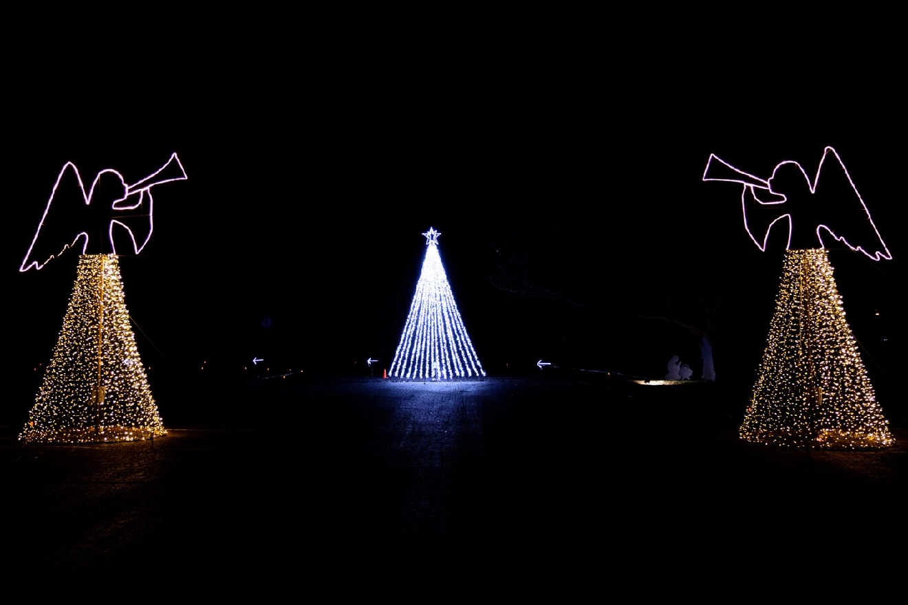 One of the Best Local Christmas Light Shows Is at Coney Island